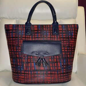VERA BRADLEY Tassel Tote/Crossbody Blue Red Plaid Travel Bag NWOT 13.5 x 18 x 8